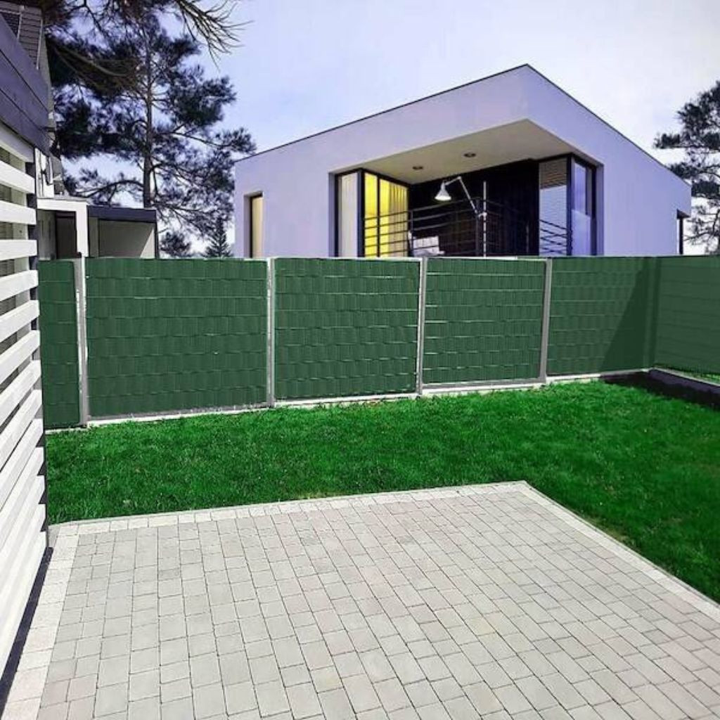 Trak za panelno ograjo za zaščito zasebnosti 450g/m2 19cm x 35m + 20 sponk zelen